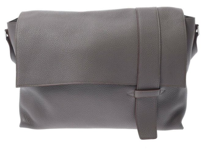Hermès Shoulder bag Brown Leather  ref.225356