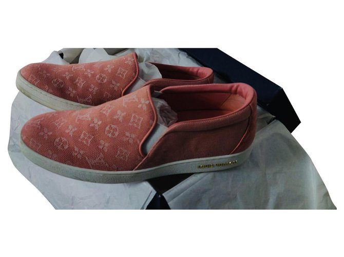 Louis Vuitton sneakers Tissu Rose  ref.225503