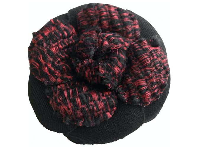 Chanel Pins & brooches Black Tweed  ref.226011