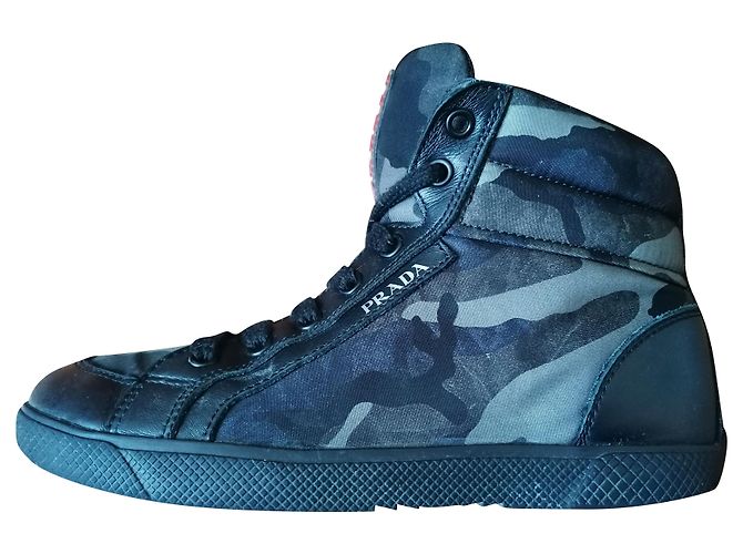 Prada Militar