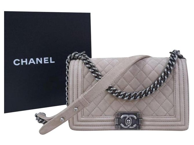Chanel Boy Medium Beige Wildleder Kaviar Leder Handtasche  ref.226093