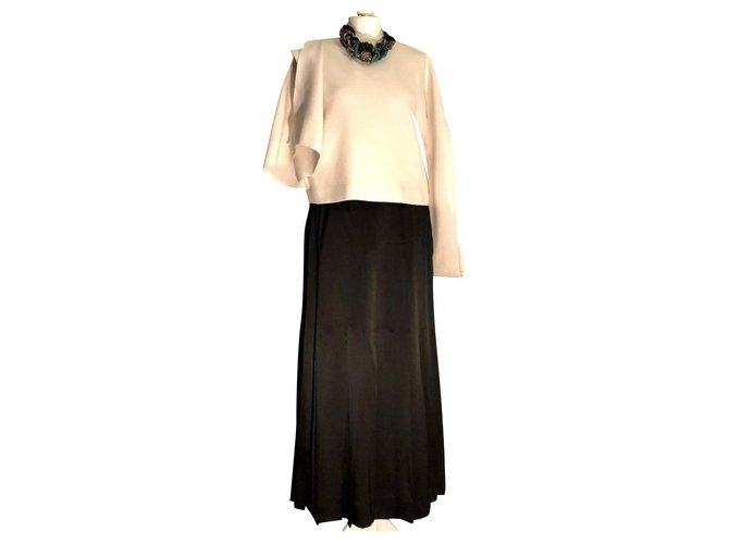 Chanel vintage pleated silk skirt Black  ref.226104
