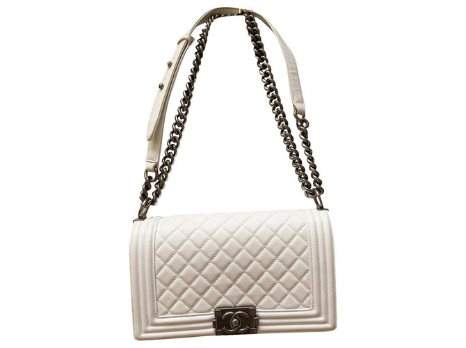 Chanel Boy dry grained leather White  ref.226390