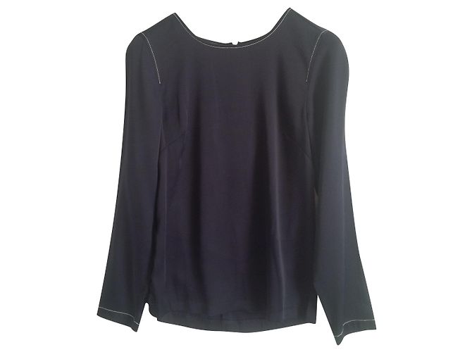 Vintage Minimal design top with contrasting white stitching. Navy blue Dark blue