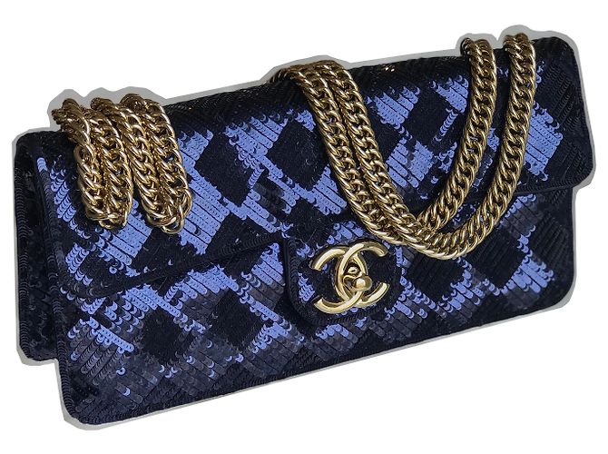 Timeless Chanel Borsa camaleonte rara Blu Blu navy Blu scuro