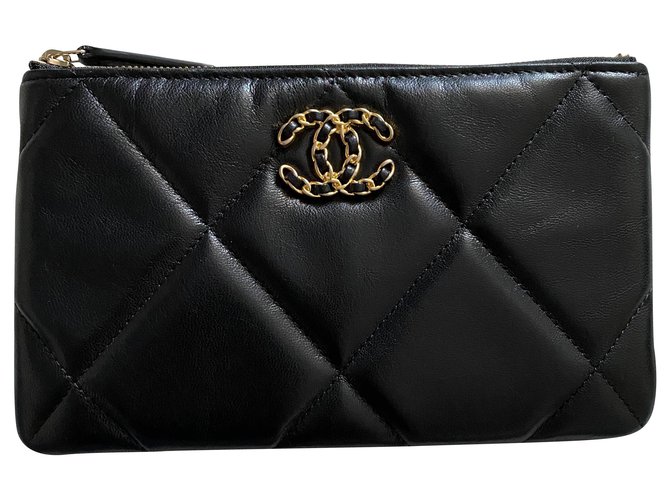 Cambon Chanel clutch 19 Black Leather  ref.227070