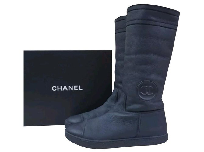 chanel snow boots