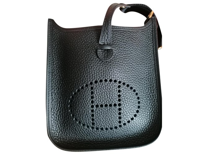 Hermès Hermes TPM Evelyne Taurillon Clemence bag with gold hardware. Black Leather  ref.227545