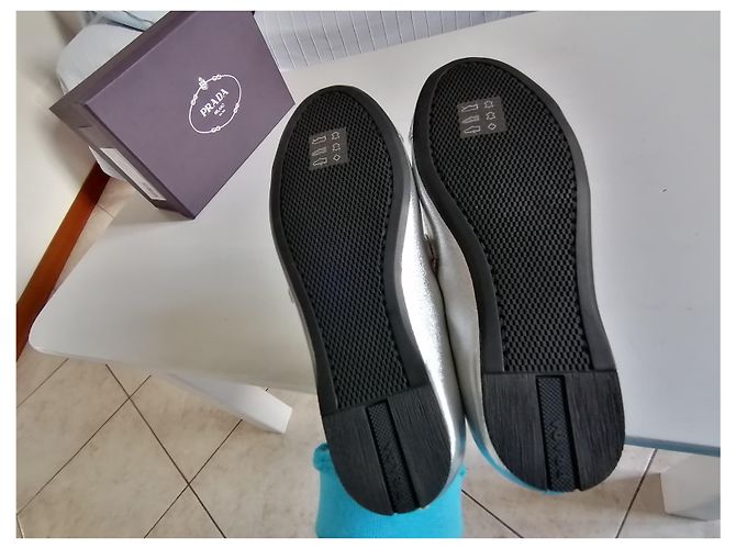 Prada Sapatos de napa bebê