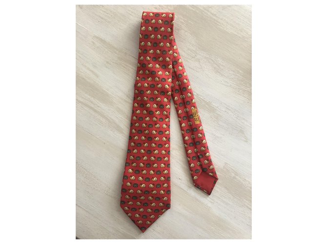 Hermès corbata de hermes Roja Seda  ref.227556