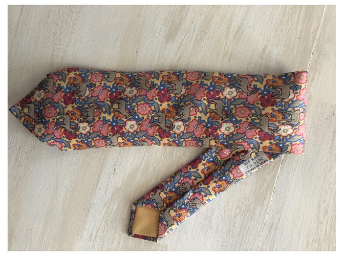 Hermès corbata de hermes Amarillo Seda  ref.227579
