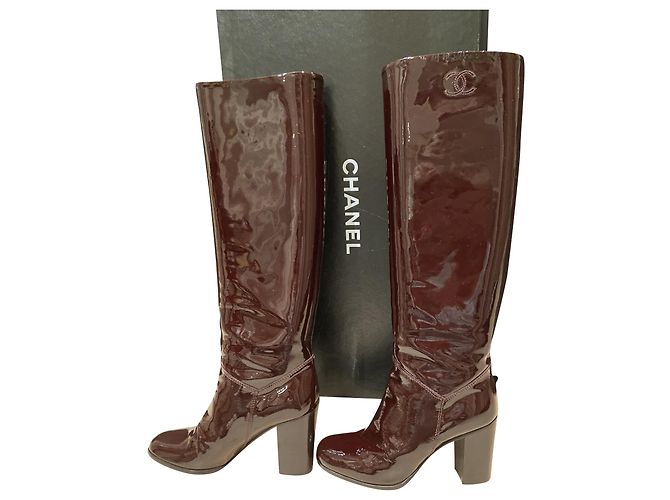 Chanel Vinyl Stiefel Dunkelbraun