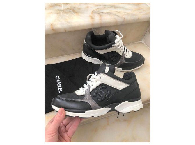 Chanel Sneakers Black Leather Cloth  ref.227615