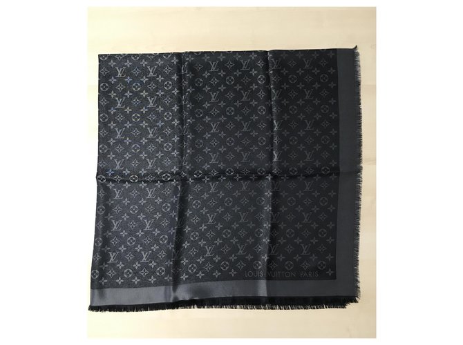 Scialle Louis Vuitton Shine Nero Schwarz Seide Polyester Wolle Viskose  ref.227630