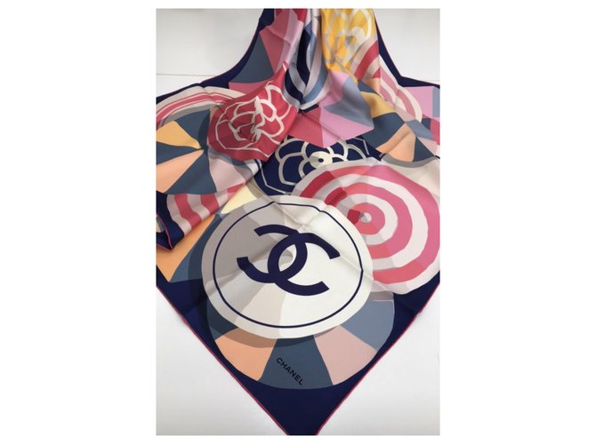 Bufanda de Chanel Multicolor Seda  ref.227956