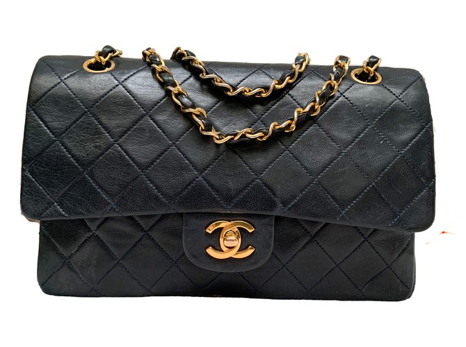 Timeless Classique Chanel bag Navy blue Lambskin  ref.228012