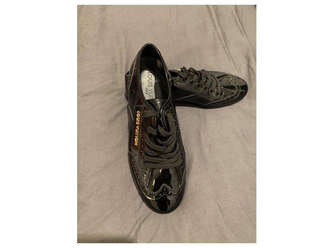 Louis Vuitton Sneakers Black Patent leather  ref.228097