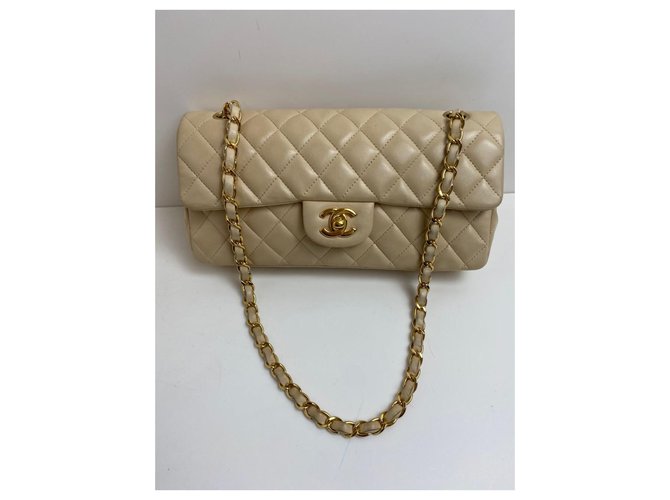 Timeless Chanel Beige Leather  ref.228177
