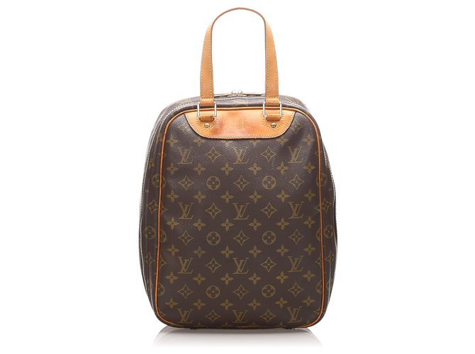 Louis Vuitton Brown Monogram Excursion Leather Cloth  ref.228364