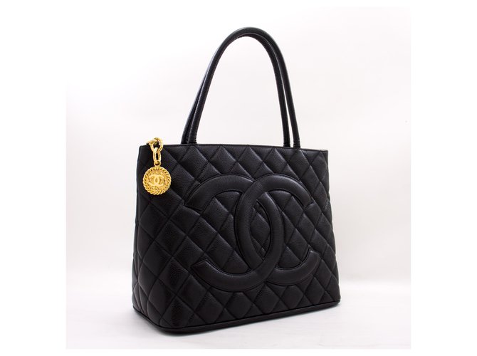 CHANEL Gold Medallion Caviar Shoulder Bag Grand Shopping Tote Black Leather  ref.228522