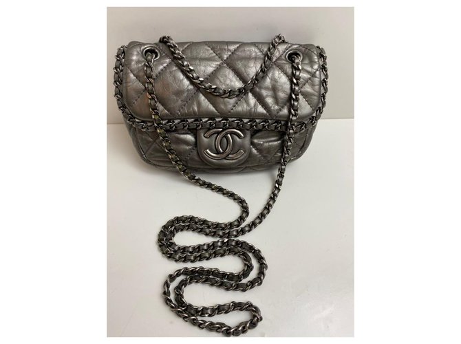Timeless Chanel Silvery Leather  ref.228560