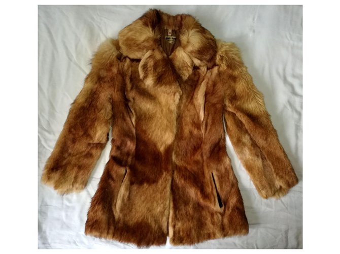 Sam Rone Murmel (Marmota) Abrigo de piel marrón corto Castaño  ref.228607