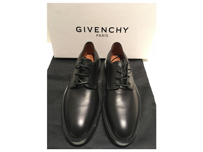Derbies Givenchy noires en cuir