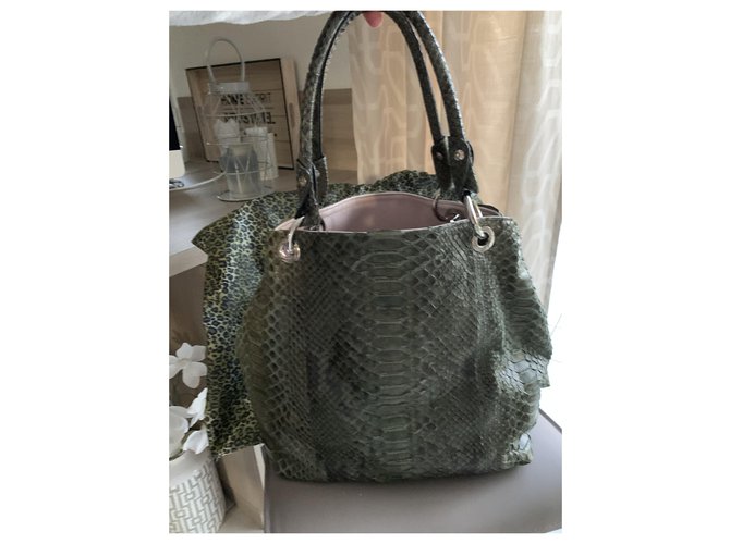 Autre Marque Bolso Python Garage de piel de pitón caqui