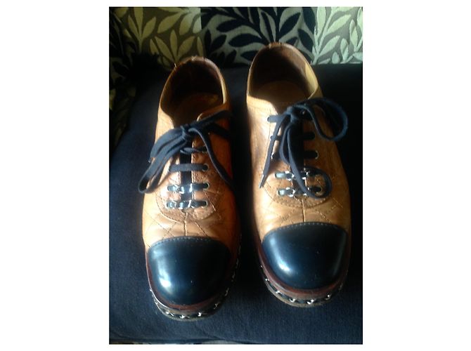 Cambon Scarpe stringate Chanel Castagno 