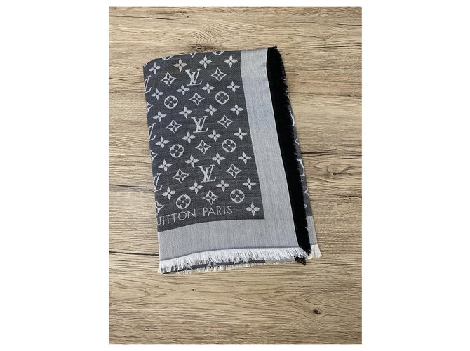 Louis Vuitton Black Denim Shawl Silk Wool  ref.229226