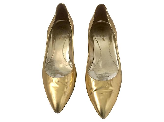 Sergio Rossi Escarpins à talons bas dorés