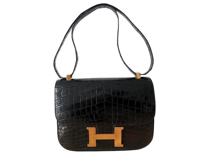 Hermès Hermes Constance cocodrilo negro Cueros exoticos  ref.230142