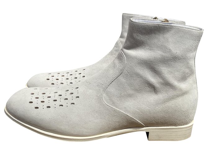 Chanel Ankle Boots Grey Deerskin  ref.230415