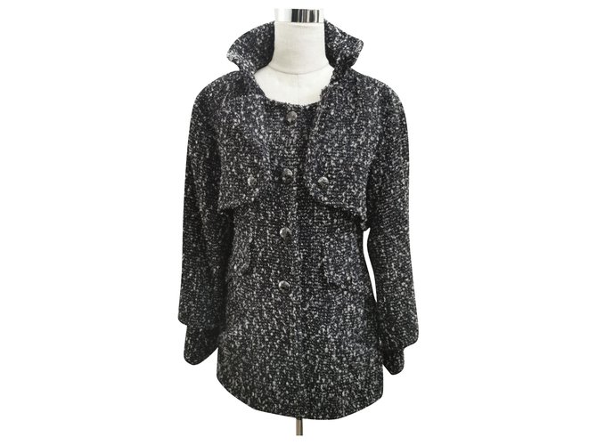 Chanel Coats, Outerwear Black Wool  ref.230519
