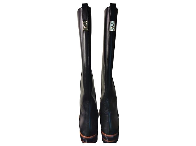 Botas Fendi de piel negra 38.5 Negro