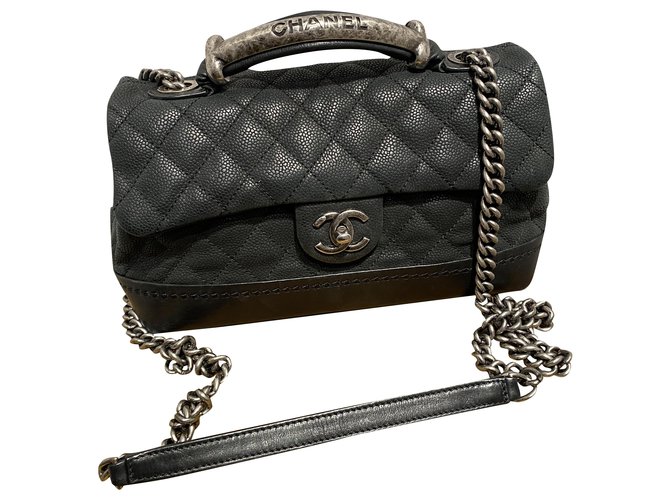 Chanel Handbags Black Leather  ref.230865