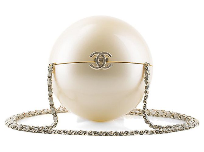 Chanel 15K$ Pearl CC bag Cream  ref.230928