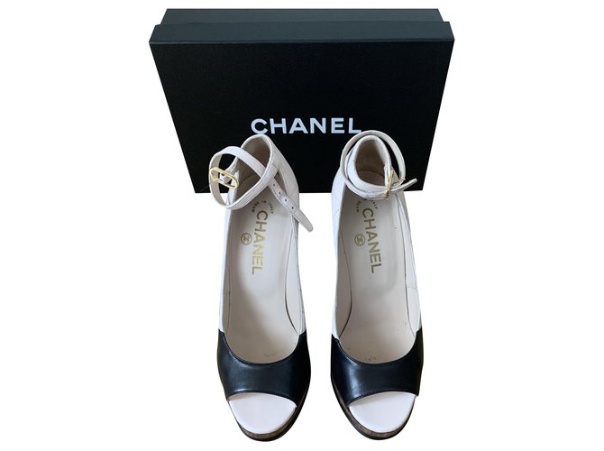 Chanel Heels Black Beige Leather  ref.231266