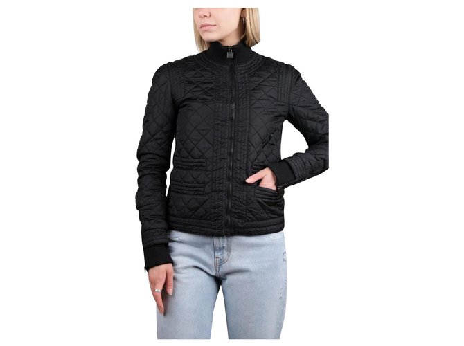 Chanel chaqueta acolchada negra Negro Lienzo  ref.231880