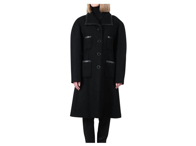 Chanel abrigo con ribete de cuero Negro Cachemira  ref.231881