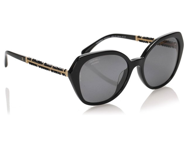Óculos de Sol Chanel Cat Eye Preto Plástico  ref.232020