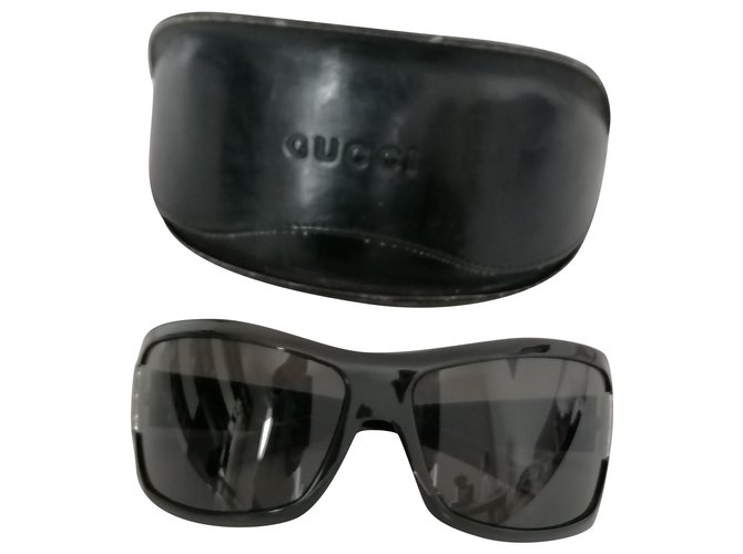 gucci supreme sunglasses