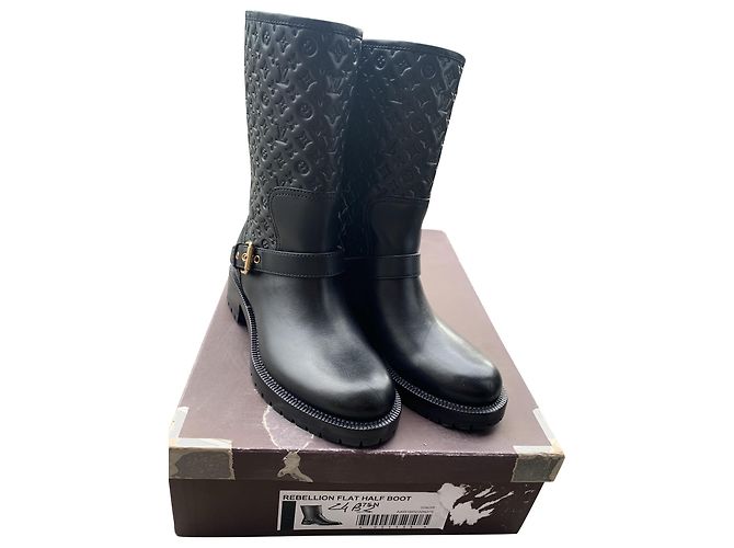 Louis Vuitton Rebellion Schwarz