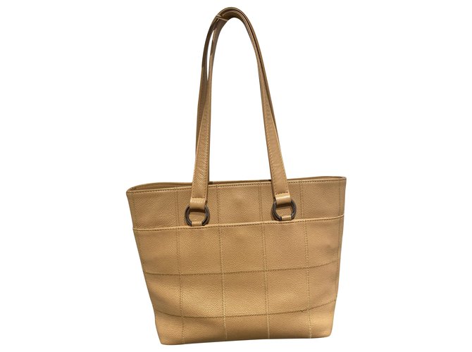Chanel Totes Beige Leather  ref.232278