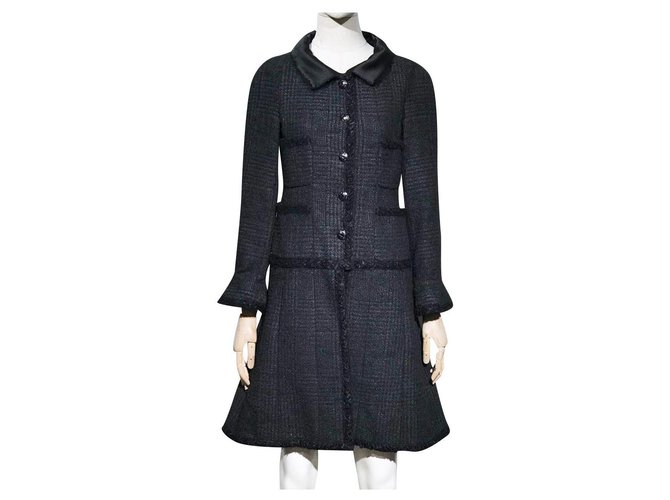 Chanel 10K $ sehr seltener Mantel Schwarz Tweed  ref.232566