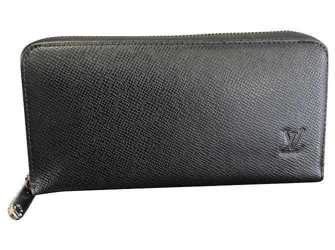 Louis Vuitton Zippy Black