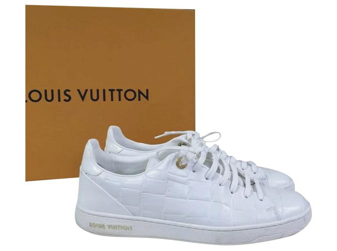 Louis Vuitton White Leather Low Top Sneakers Sz. 39  ref.233916
