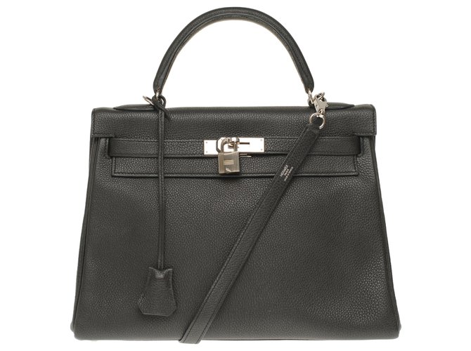 Hermès La splendida borsa Hermes Kelly è tornata 32tracolla cm in pelle Togo nera, Finiture in metallo argentato Palladie Nero  ref.234336