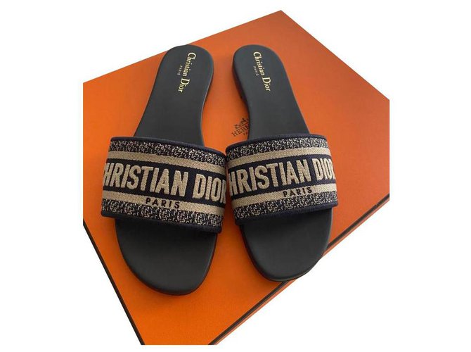 Seis demostración Álbum de graduación Christian Dior Sandalias Azul marino Paño ref.234506 - Joli Closet
