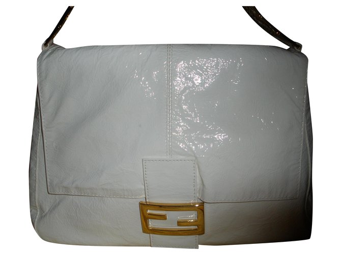 Baguette Fendi Handbags Cream Patent leather  ref.234586